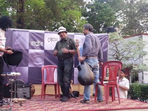 Performing in the ground of Academy of Fine Arts